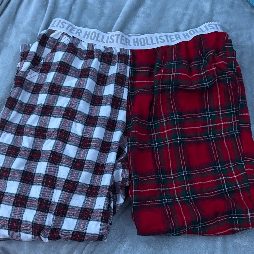 Hollister women two pattern plaid jogger pants. stylish for Christmas!🎄